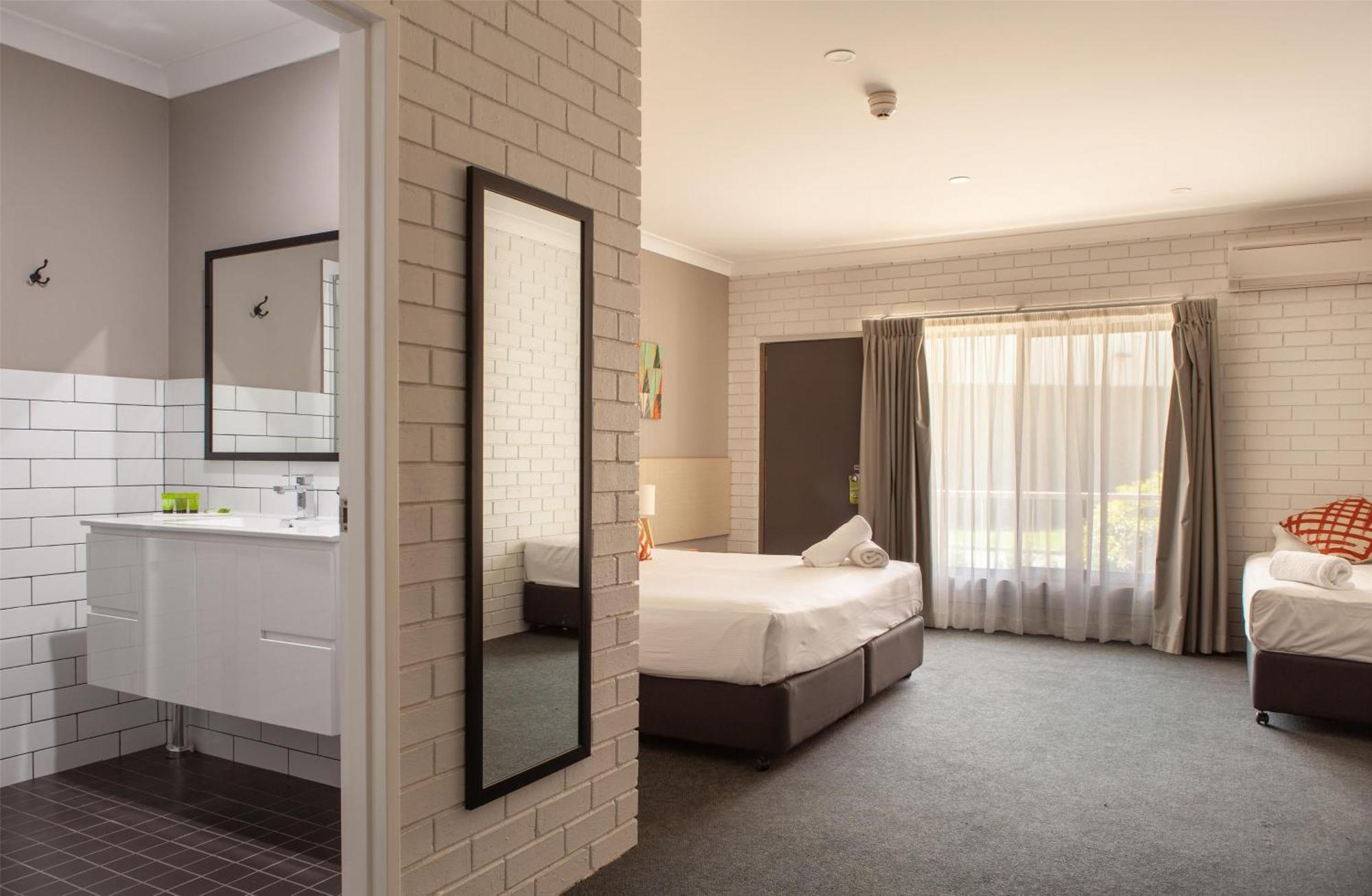 Nightcap At Archer Hotel Nowra Exteriör bild
